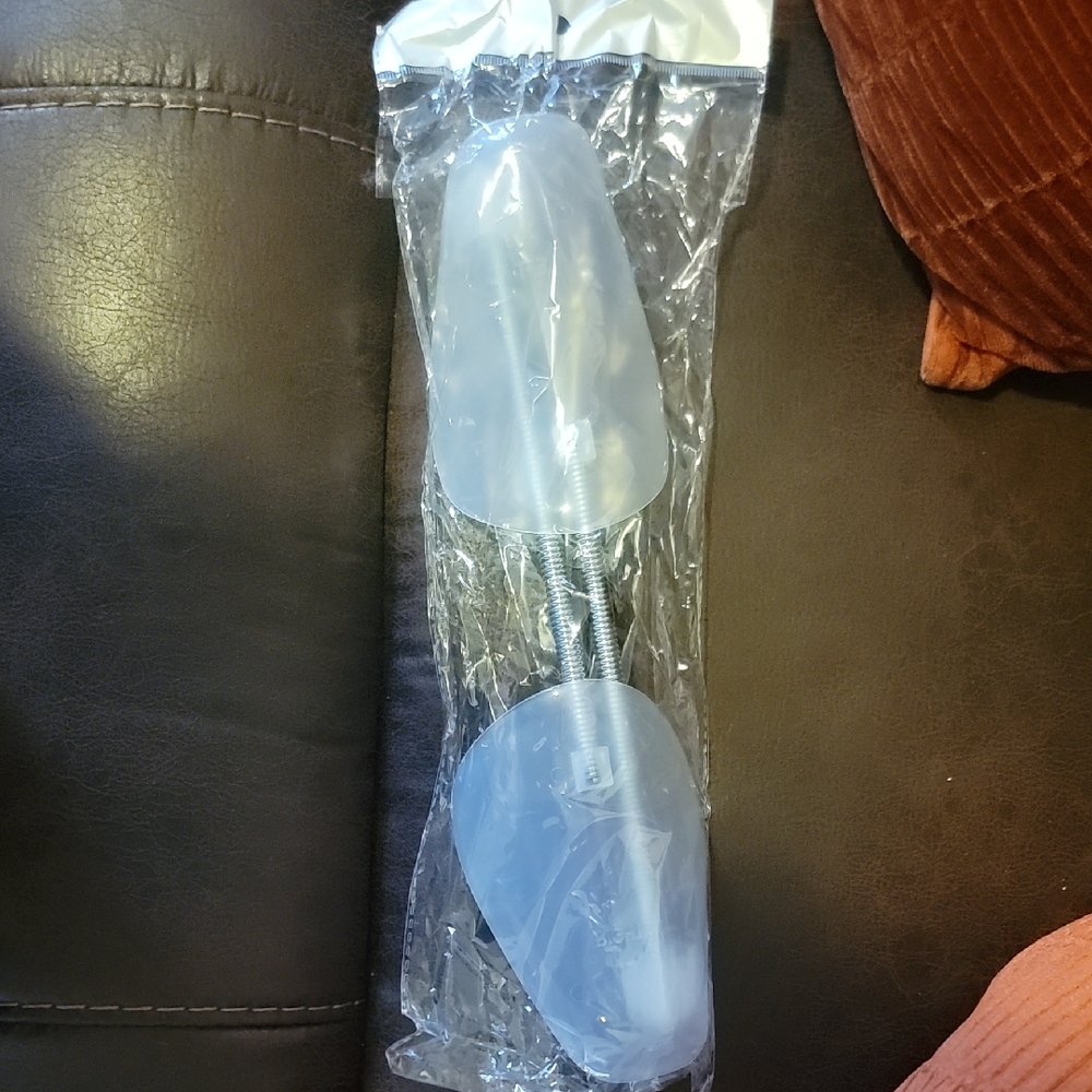 Adjustable Shoe Trees